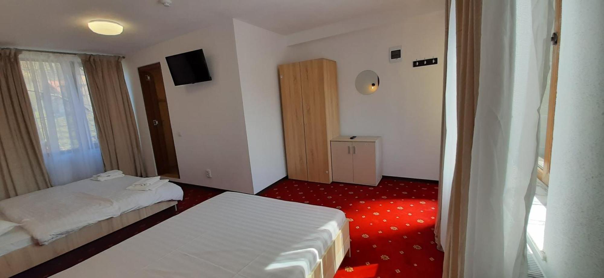 Pensiunea Montan Din Bran,Sat Simon Spa Indoor Bran  Ngoại thất bức ảnh